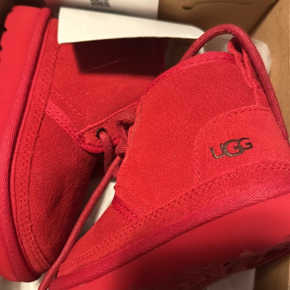 Toddler Uggs size 8 Neumel - Picture 3 of 3